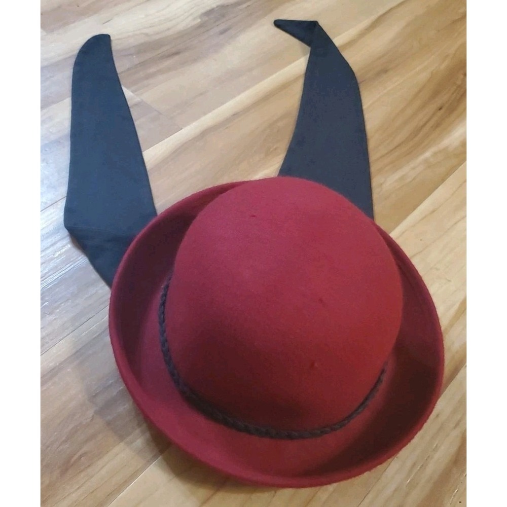 Maroon Red 100% Wool Wide Brim Womens Hat With Under Neck Tie Jaclyn‎ Smith